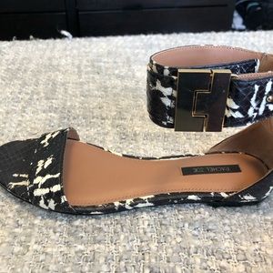 Rachel Zoe Flat Sandals w Ankle Strap Women’s 7.5